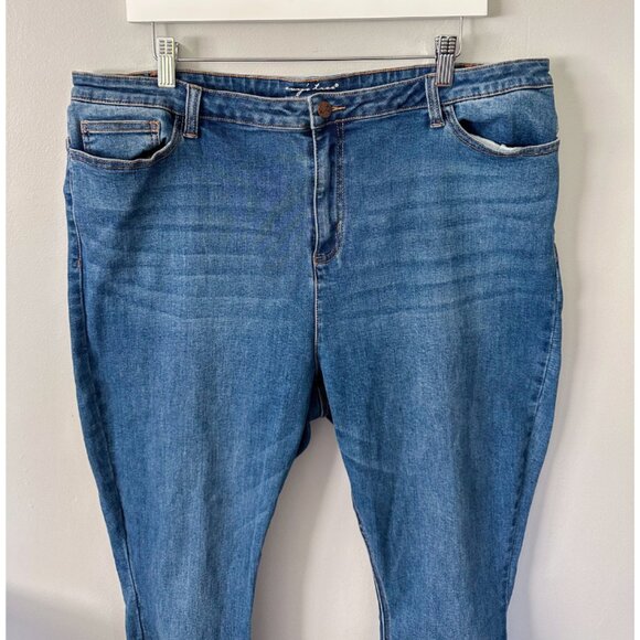 Evy's Tree Medium Wash Bootcut Jeans - Picture 2 of 9